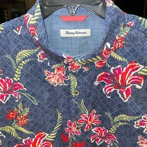 Tommy Bahama Men’s L Tropical  Shirt Button Down Short Sleeve